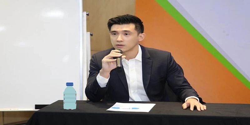 Tiểu sử CEO Kubet77 Hoàng Nguyệt Anh